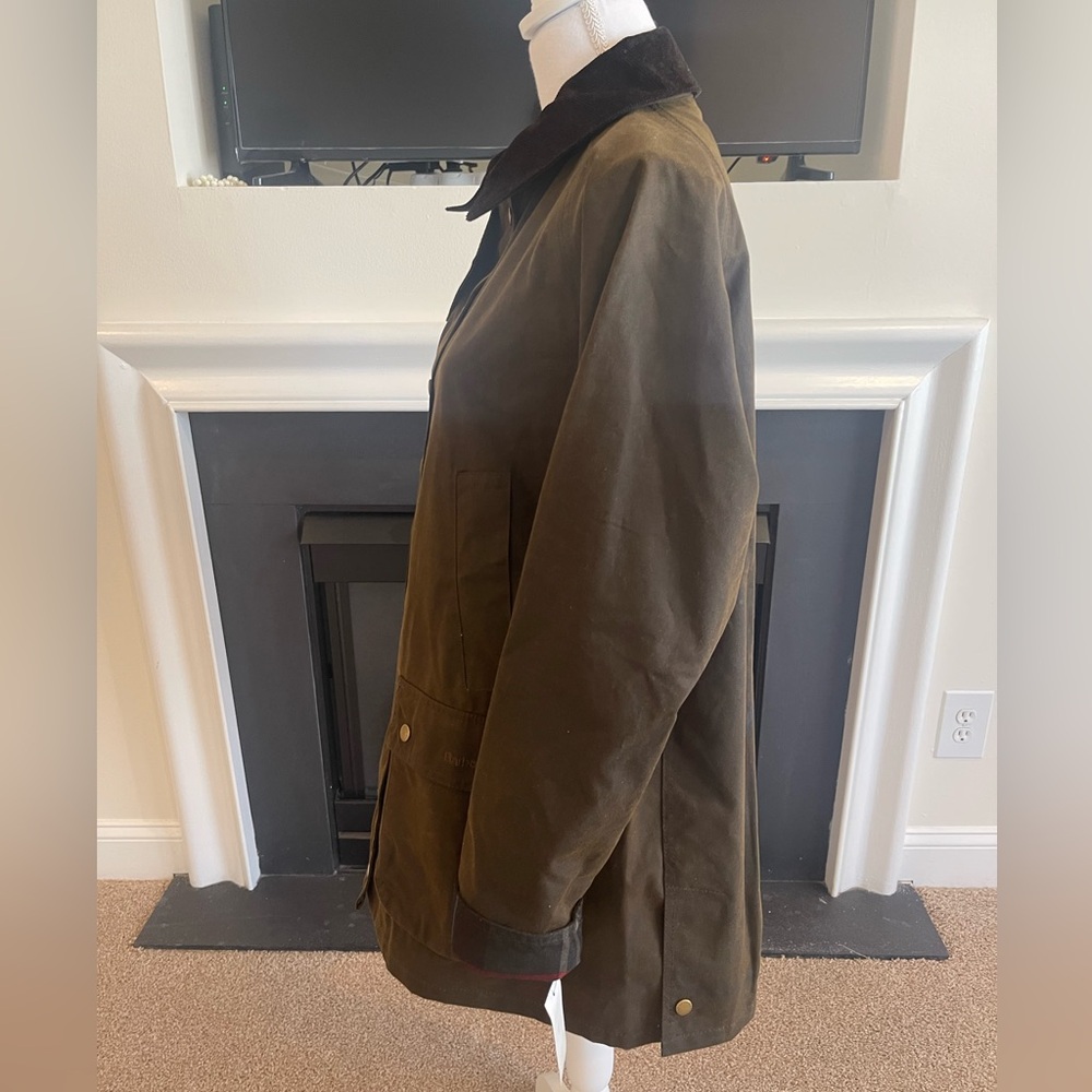 NWT Barbour Women's Acorn Waxed Jacket - Picture 5 of 11